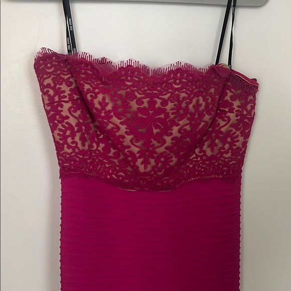 Tadashi Shoji hot pink bodycon and lace dress. - Picture 4 of 5